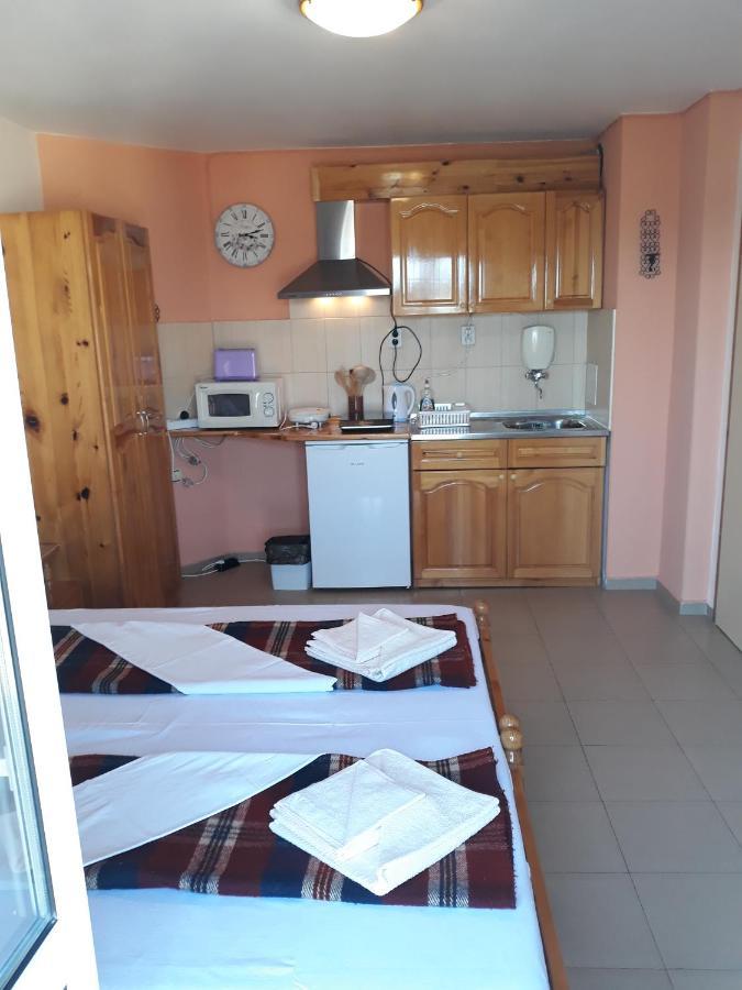 Къща За Гости Каракачанов Sozopol Exteriör bild