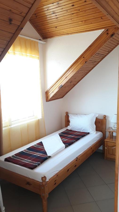 Къща За Гости Каракачанов Sozopol Exteriör bild