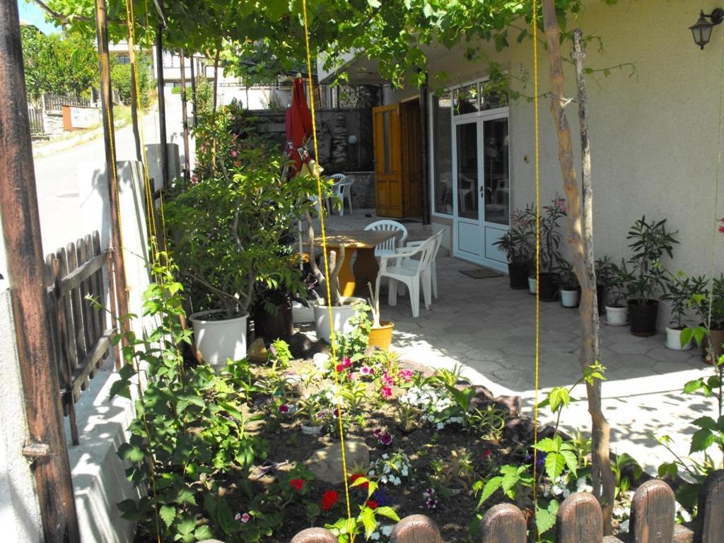 Къща За Гости Каракачанов Sozopol Exteriör bild
